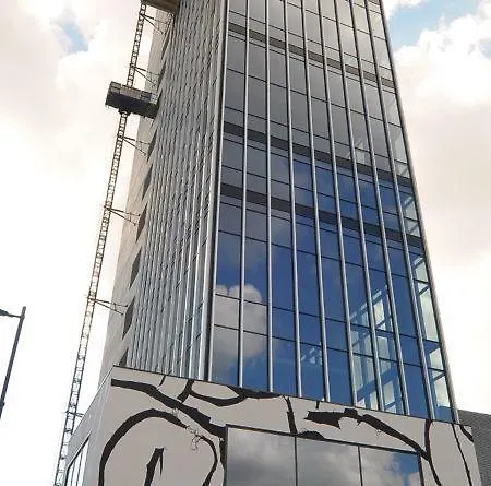 Sky Tower Apartmanhotel 5*