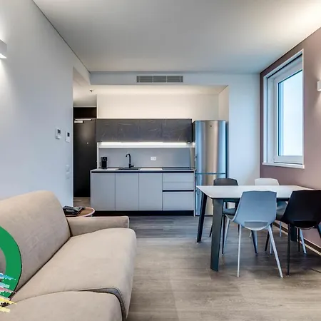 Sky Tower Apartmanhotel